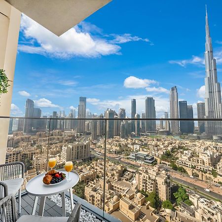 Smartstay At Burj Royale - Full Burj Khalifa View - Brand New Luxury Apartments Дубай Екстериор снимка