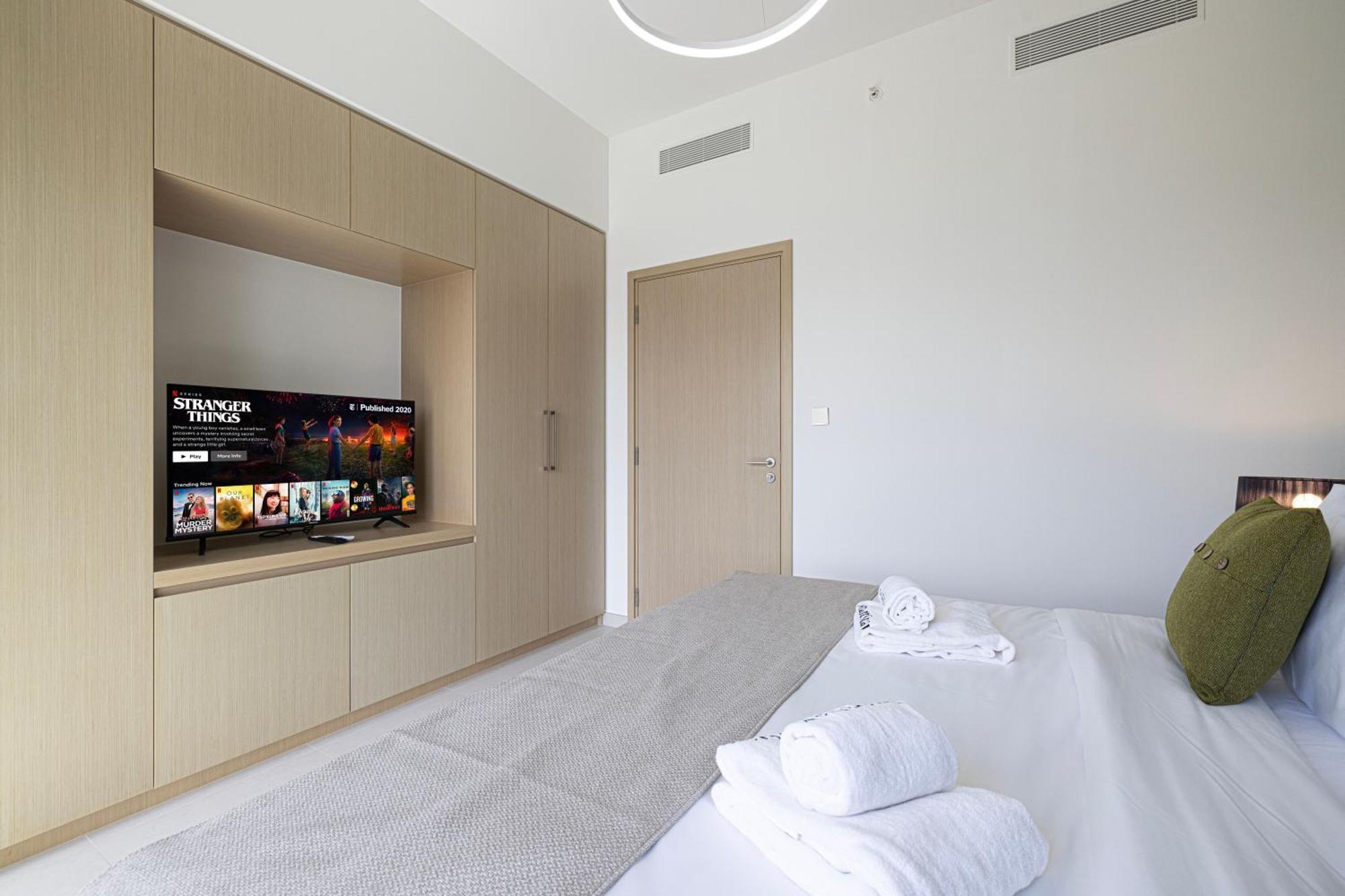 Smartstay At Burj Royale - Full Burj Khalifa View - Brand New Luxury Apartments Дубай Екстериор снимка