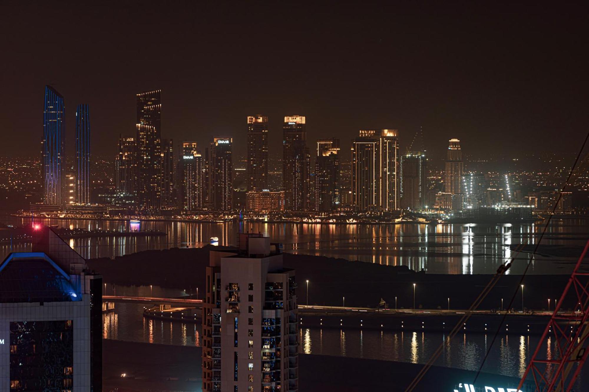 Smartstay At Burj Royale - Full Burj Khalifa View - Brand New Luxury Apartments Дубай Екстериор снимка