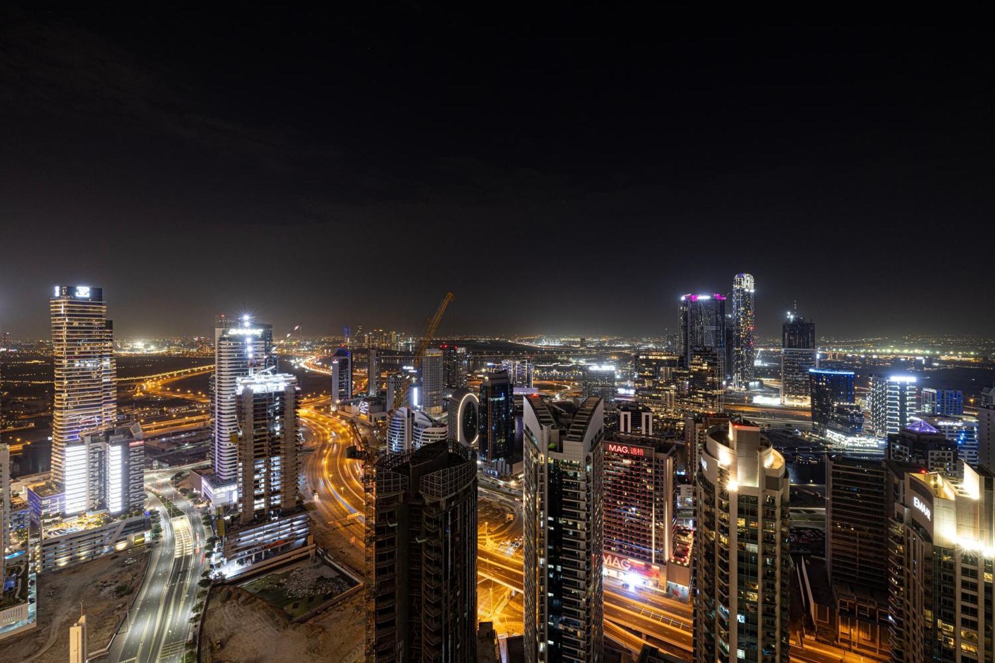 Smartstay At Burj Royale - Full Burj Khalifa View - Brand New Luxury Apartments Дубай Екстериор снимка