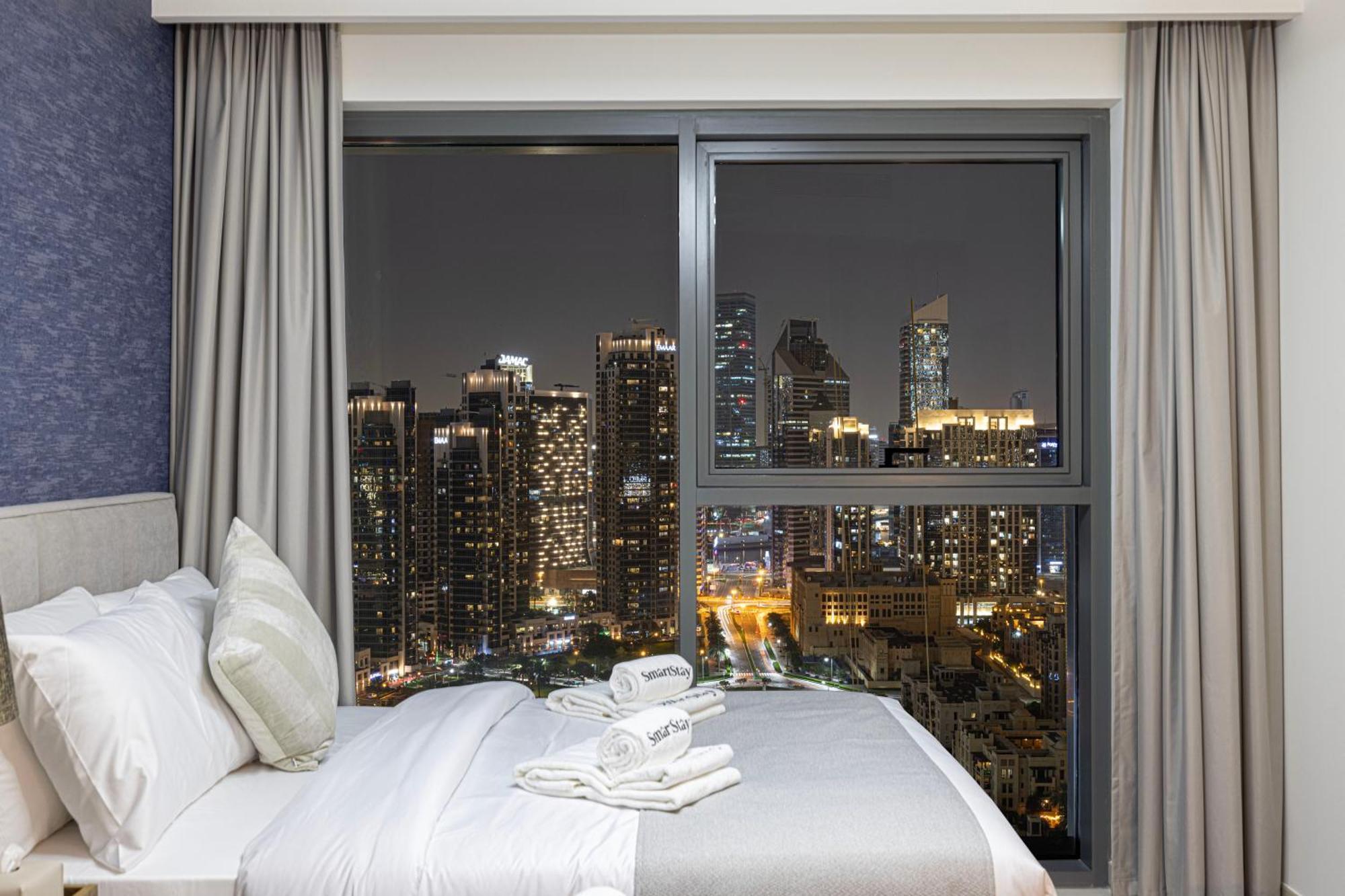 Smartstay At Burj Royale - Full Burj Khalifa View - Brand New Luxury Apartments Дубай Екстериор снимка