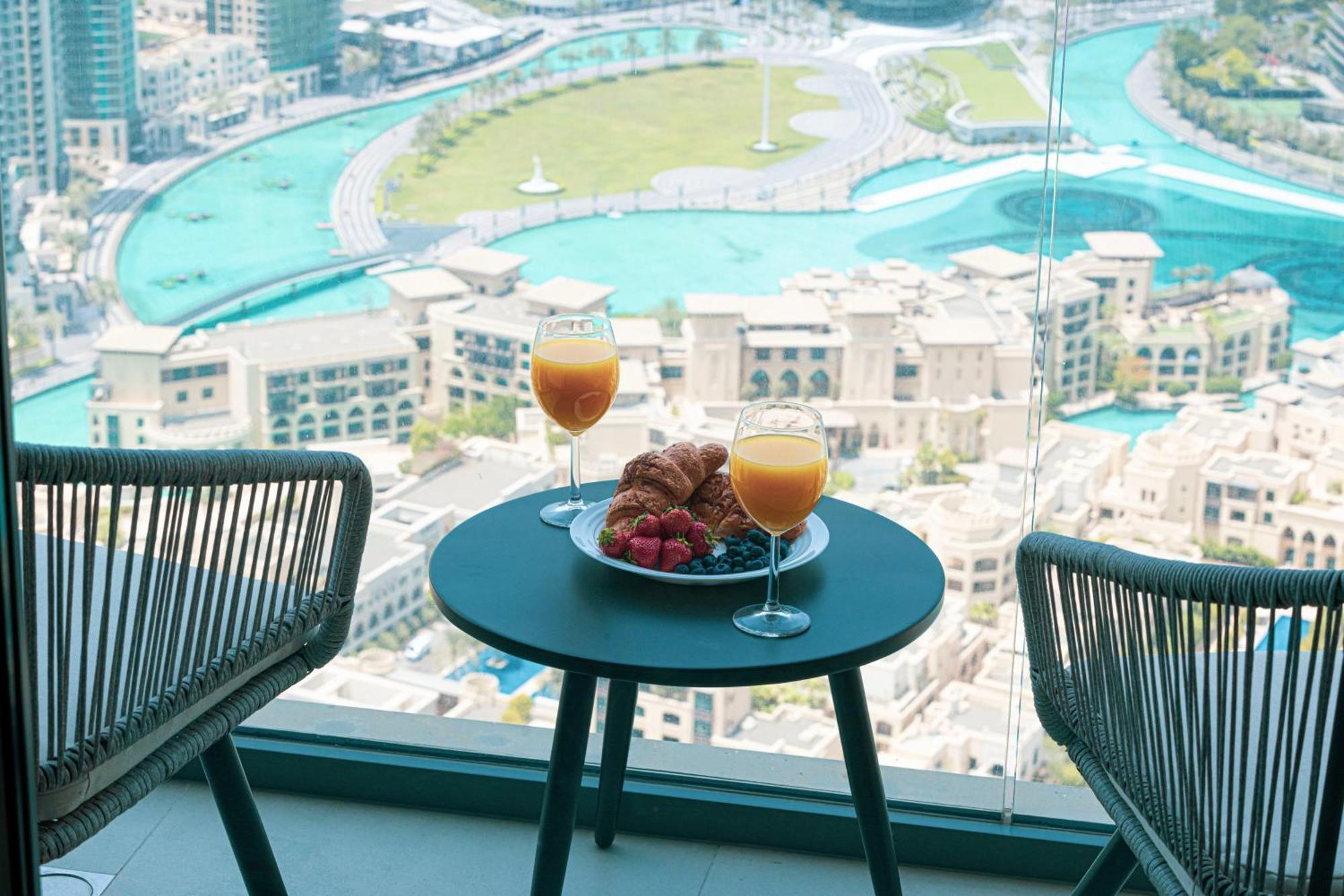 Smartstay At Burj Royale - Full Burj Khalifa View - Brand New Luxury Apartments Дубай Екстериор снимка