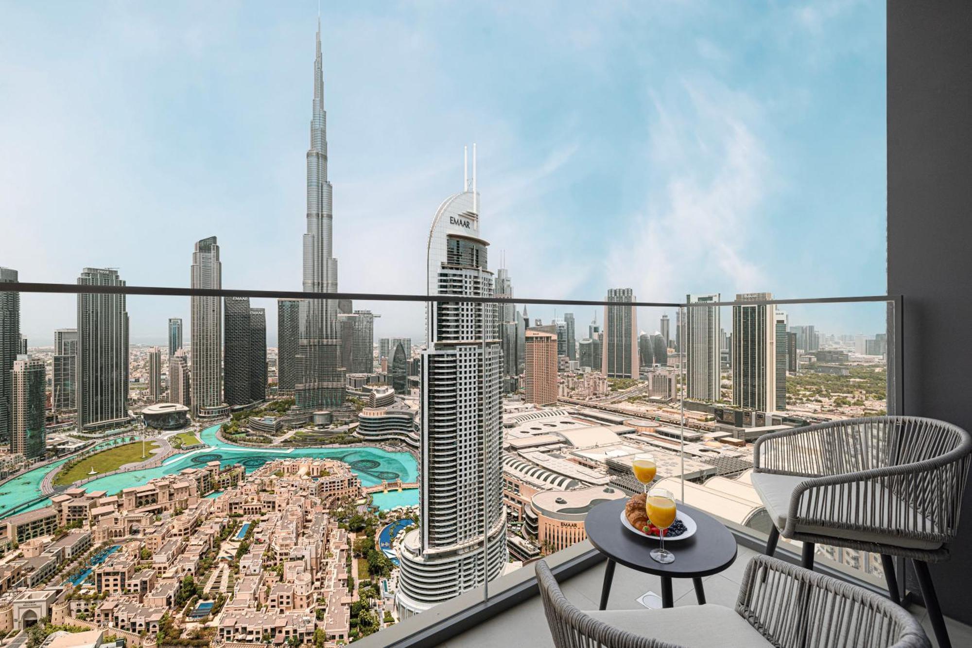 Smartstay At Burj Royale - Full Burj Khalifa View - Brand New Luxury Apartments Дубай Екстериор снимка