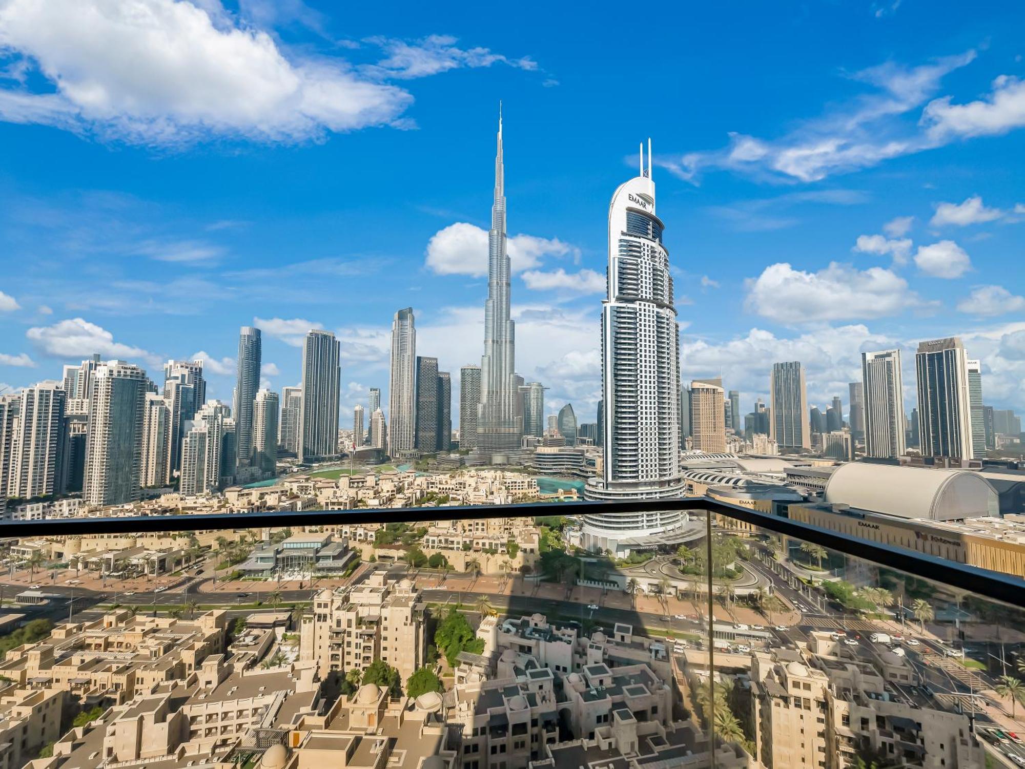 Smartstay At Burj Royale - Full Burj Khalifa View - Brand New Luxury Apartments Дубай Екстериор снимка